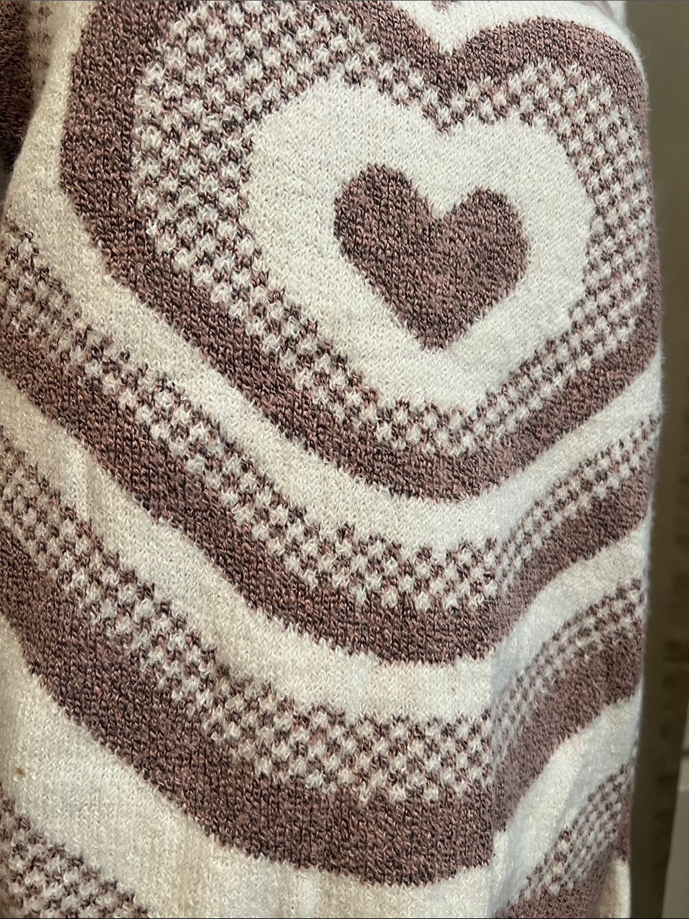 No Boundaries Heart-Pattern Crewneck Sweater in Dusty Pink and White - Picture 2 of 8